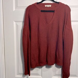 Pink Rose Women’s knit pullover top - Rust - Size XL - V opening detail